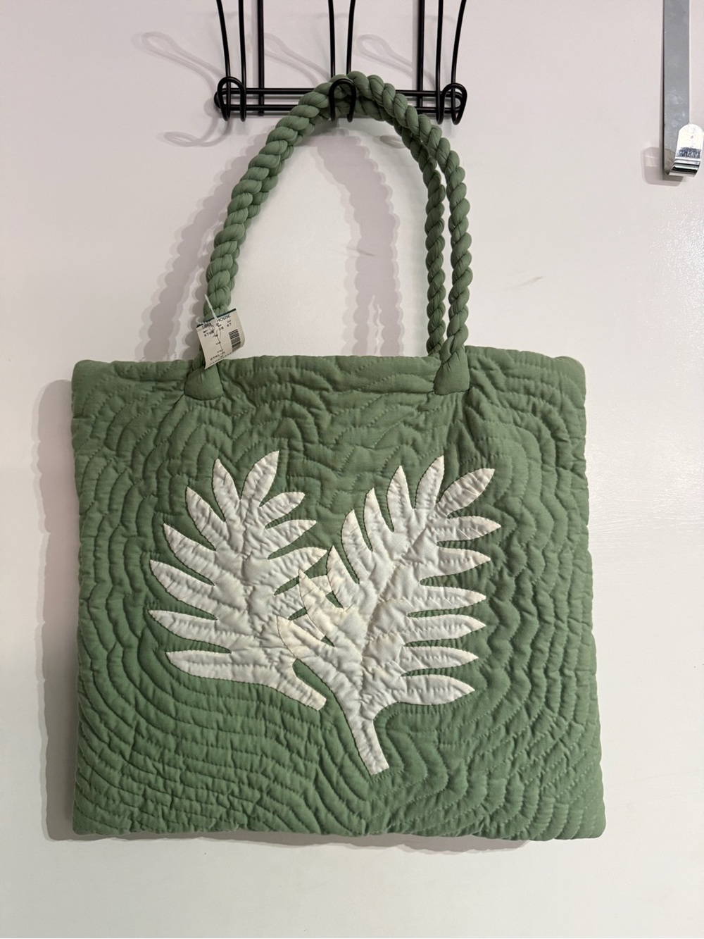 BNWT Island Attitudes For The Home Green Quilted Tote Bag